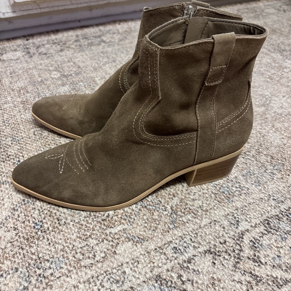 Dolce Vita Suede Ankle Booties‎ Silma Truffle 9.5
